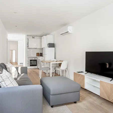 Joivy Minimalistic W Patio In Principe Real Apartment Lisbon