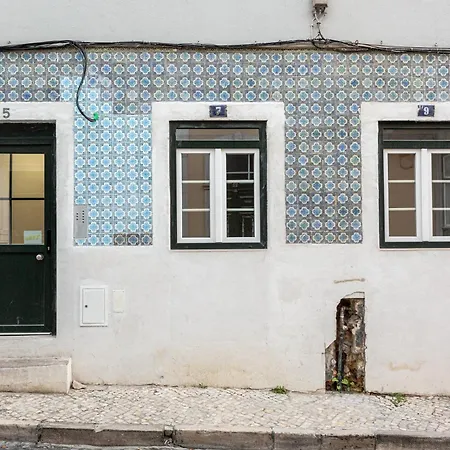 Apartment Joivy Minimalistic W Patio In Principe Real